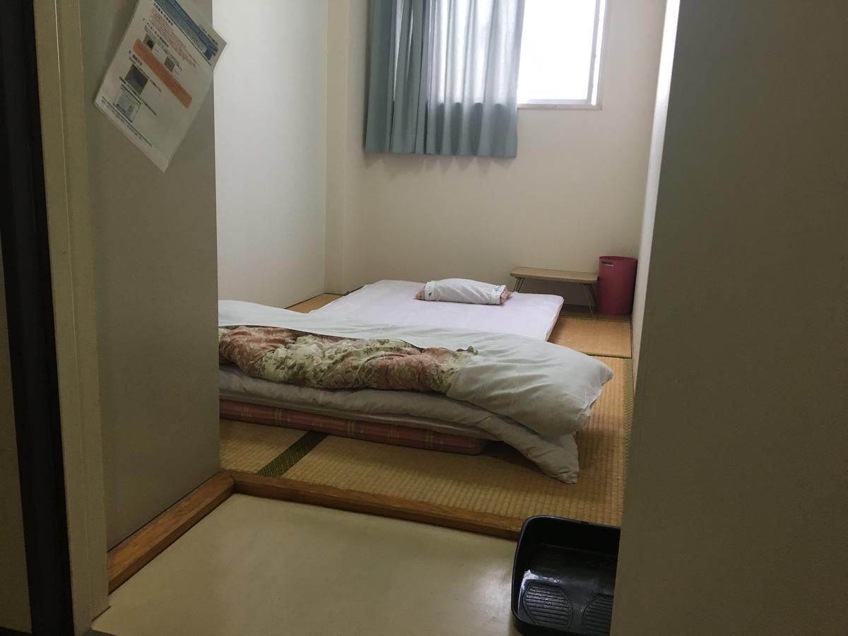Business Hotel Shinbashi Osaka Esterno foto